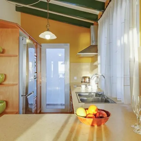 Torre Soli Nou Sleeps 9 Pool Air Con Wifi